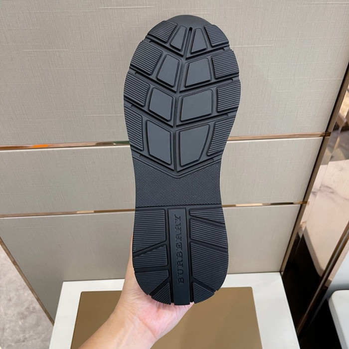 burber*y sneakers b000006