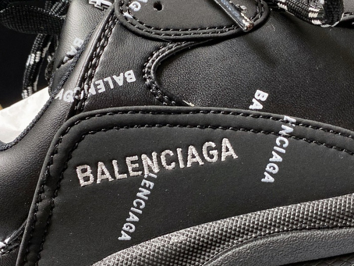 triples trainer sneakers letters 2000015