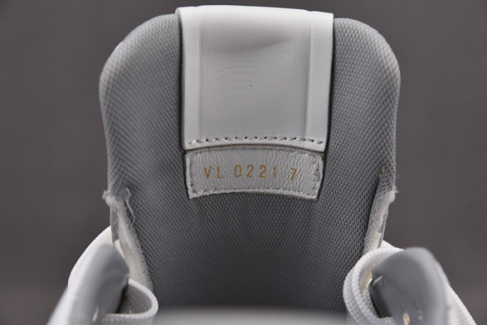 l&v snekaers l0000049