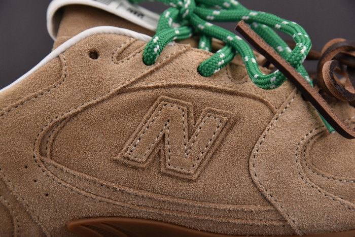 New Balance x MIU MIU NB530 NB000046