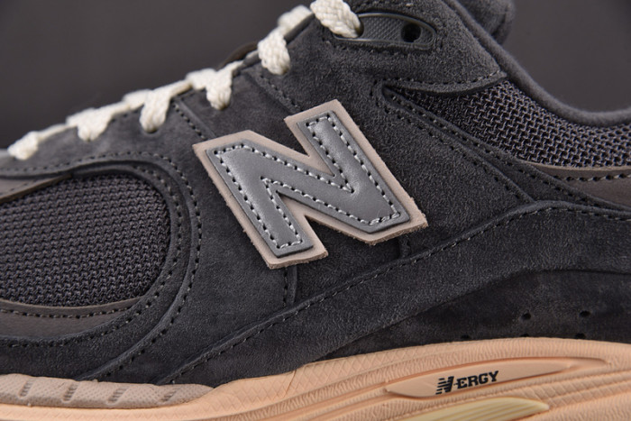 NEW BALANCE 2002R NB000039