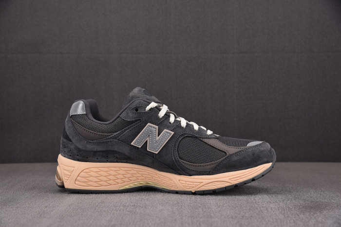 NEW BALANCE 2002R NB000039