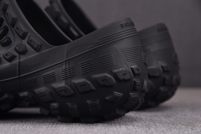 balenciag* sandal 41