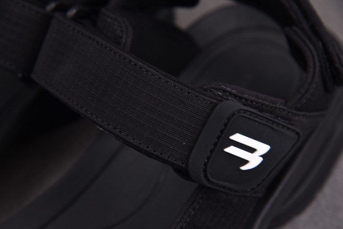 balenciag* sandal 39