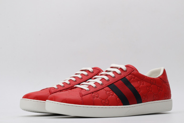 G*u*i* trainer sneaker65