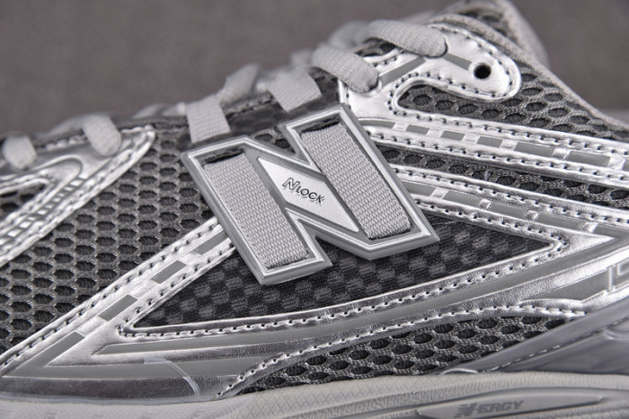 NEW BALANCE 1906R NB000041