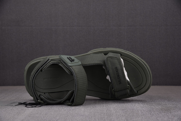 balenciag* sandal 40