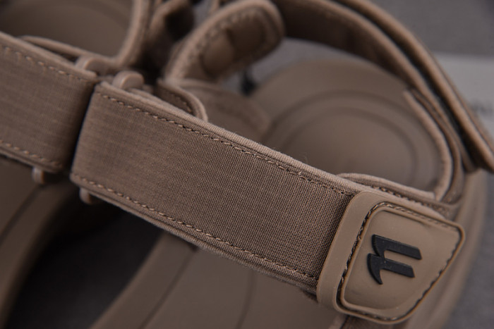 balenciag* sandal 45