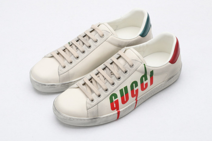 G*u*i* trainer sneaker51