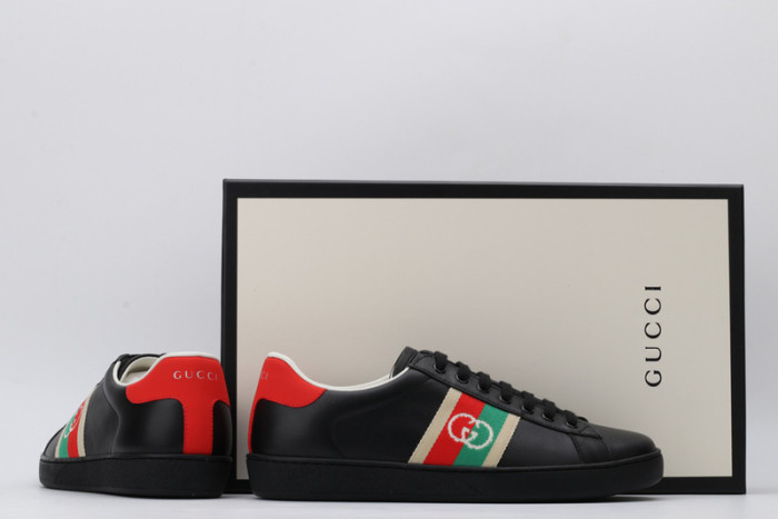 G*u*i* trainer sneaker62